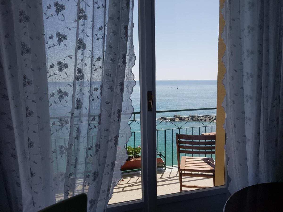 Bea'S Apartment - The Window To The Sea - Seafront Μοντερόσο αλ Μάρε Εξωτερικό φωτογραφία